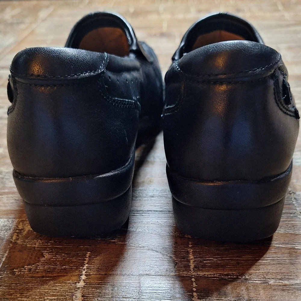 Clarks Unstructured Women's Slip-on Shoes Size 6.5 Black‎ Leather Comfort Casual
